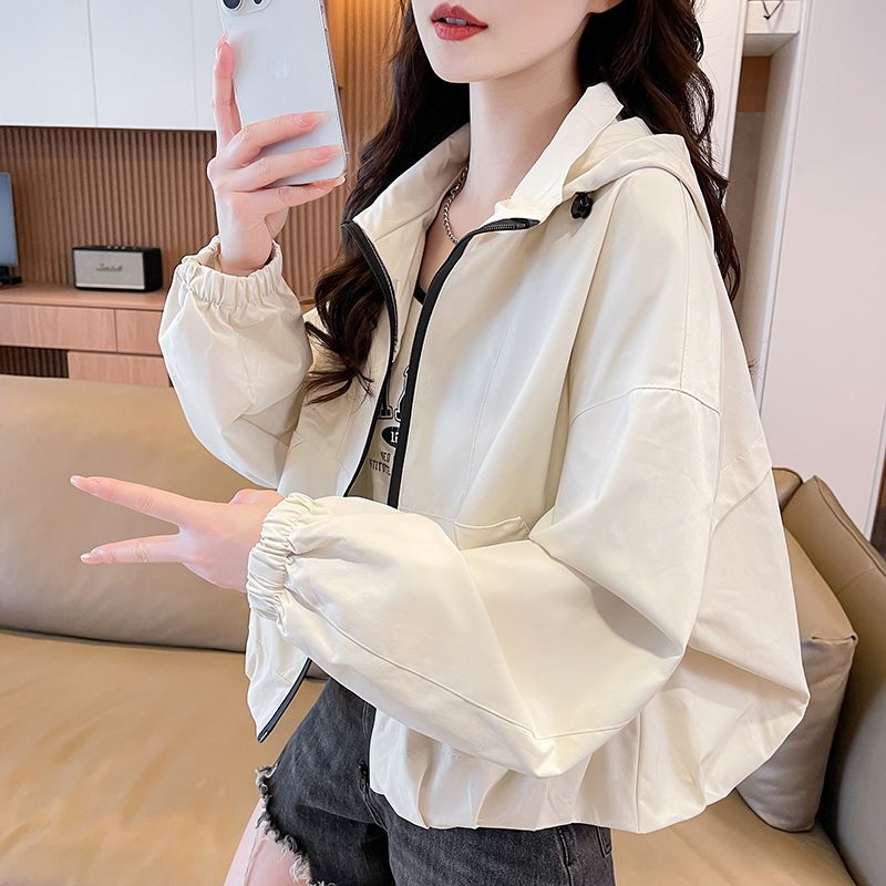 Fashion Short Hooded Women Jac - Italy Fashion Street ulasan dan harga