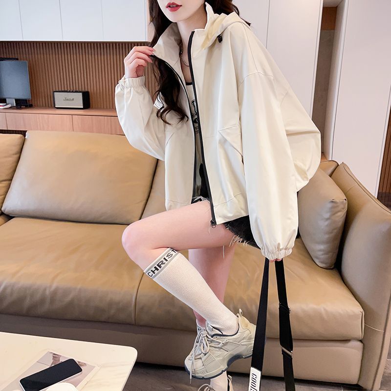 Fashion Short Hooded Women Jac - Italy Fashion Street ulasan dan harga