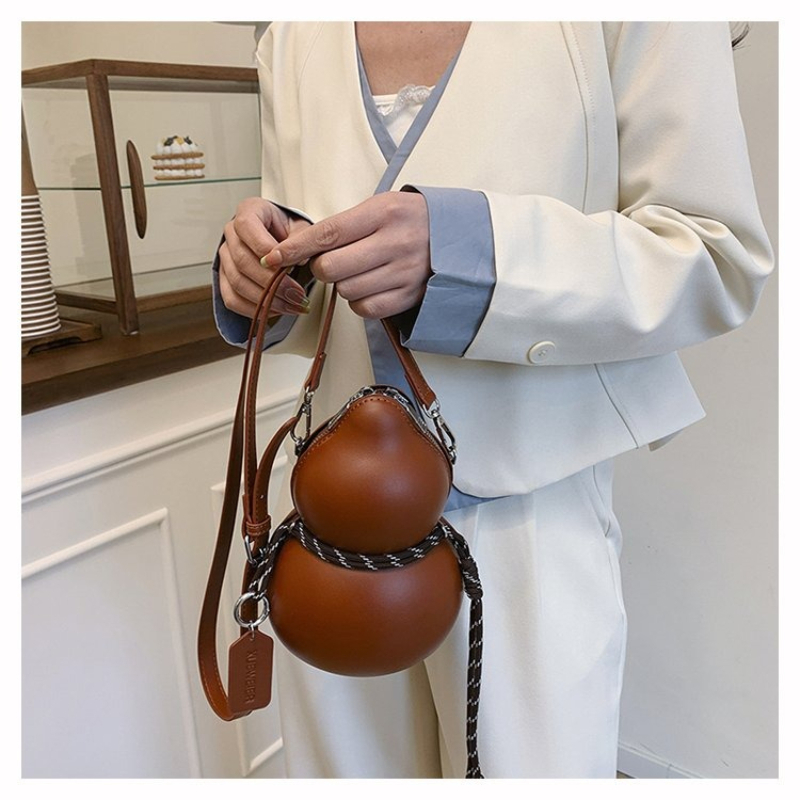 Gourd Shape Crossbody Bag Russ - Street Fashion Russia ulasan dan harga